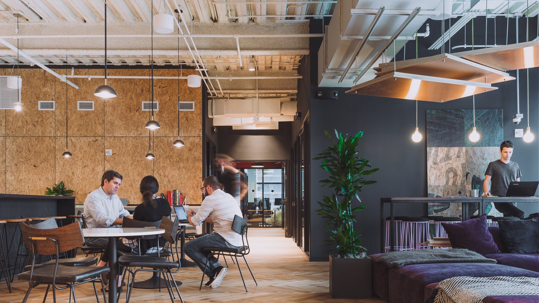 Top Advantages of Shifting from Traditional Offices to Coworking - Coworking Insights